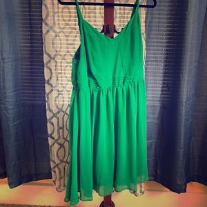 Kelly Green Chiffon Pleated Dress
